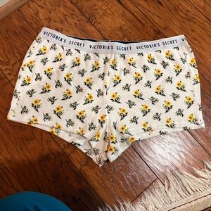 Victoria's Secret PJ Floral size LARGE Bottom